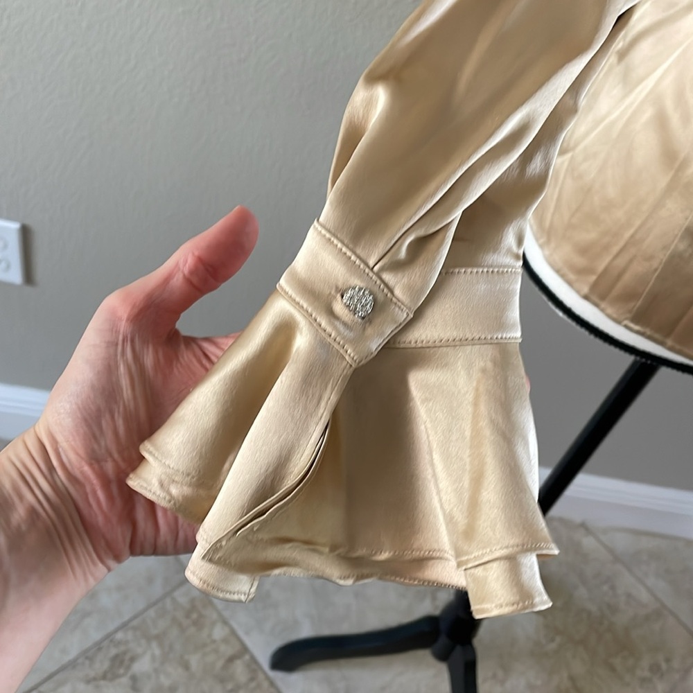 St. John silk Ruffled Long Sleeve button up Blouse champagne crystal buttons - Picture 15 of 17
